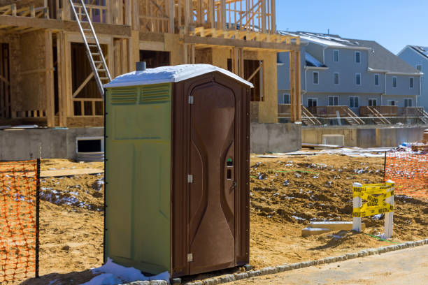 Portable Toilet Options We Offer in Golden Shores, AZ